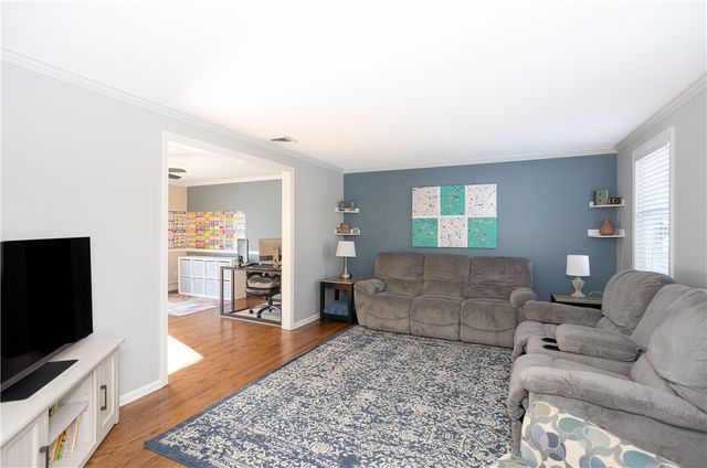 68 Fox Run, Cranston, RI 02921