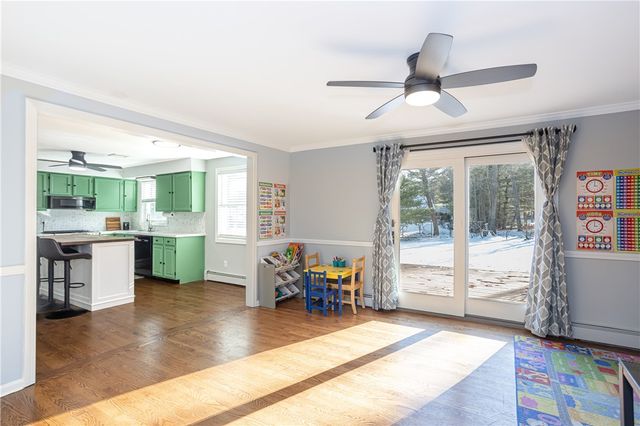 68 Fox Run, Cranston, RI 02921