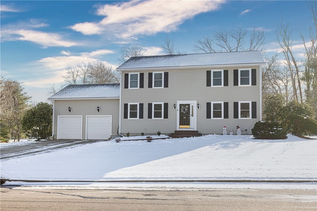 68 Fox Run, Cranston, RI 02921