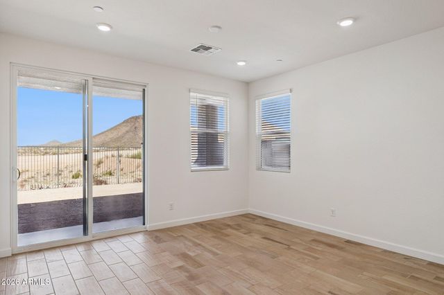 32548 N SMOKE VIEW Trail, Peoria, AZ 85383