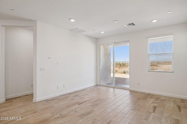 32548 N SMOKE VIEW Trail, Peoria, AZ 85383