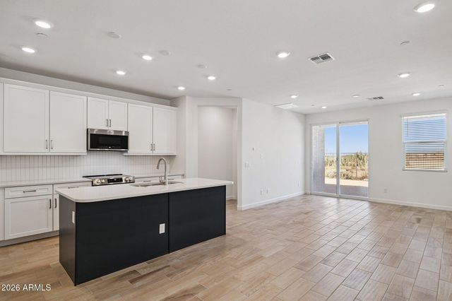 32548 N SMOKE VIEW Trail, Peoria, AZ 85383