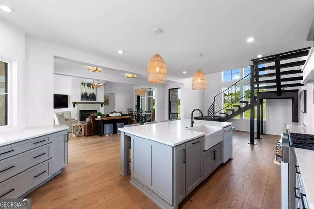 450 Dix Lee On Drive, Fayetteville, GA 30214