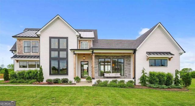 450 Dix Lee On Drive, Fayetteville, GA 30214