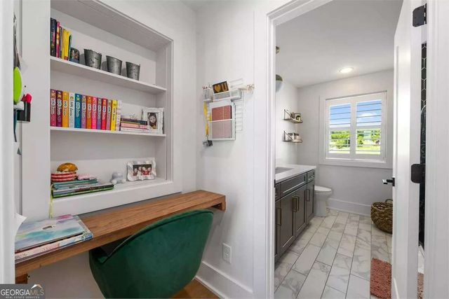 450 Dix Lee On Drive, Fayetteville, GA 30214