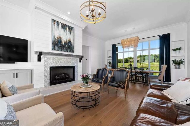 450 Dix Lee On Drive, Fayetteville, GA 30214