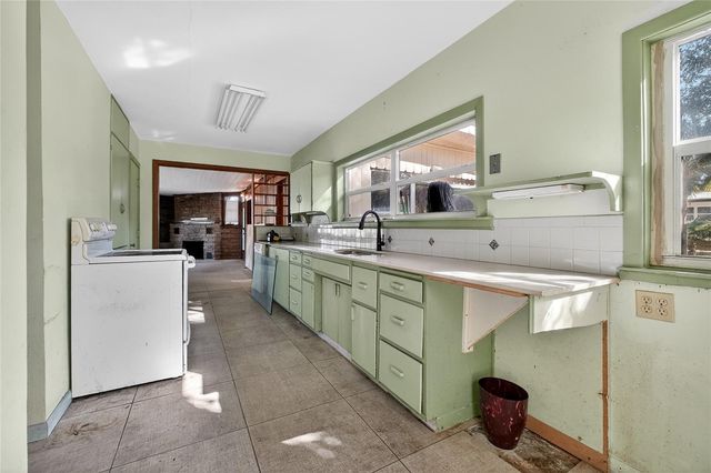 1630 RIVERSIDE DRIVE, Daytona Beach, FL 32117