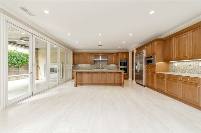 55 Hazelton, Irvine, CA 92620