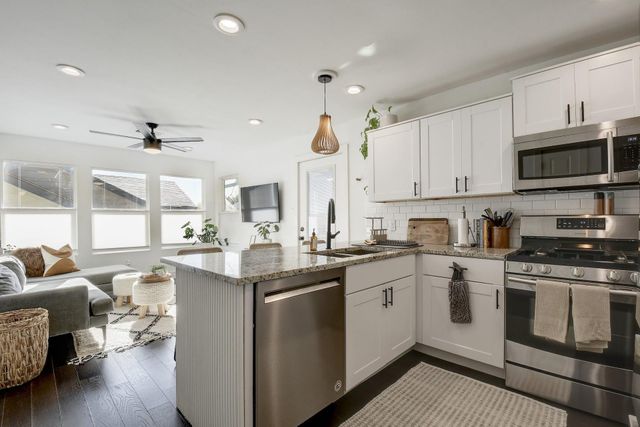 2901 Glen Rae ST A, Austin, TX 78702