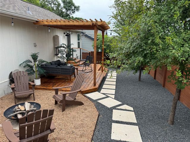 2901 Glen Rae ST A, Austin, TX 78702