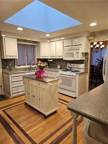 6 Blue Spruce Drive, Coventry, RI 02816