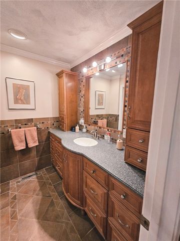 6 Blue Spruce Drive, Coventry, RI 02816