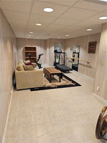 6 Blue Spruce Drive, Coventry, RI 02816