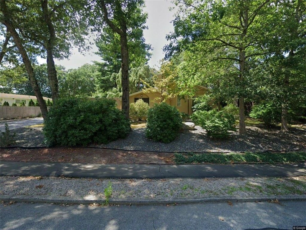 6 Blue Spruce Drive, Coventry, RI 02816