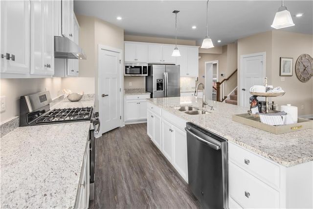 5833 Sherman CT, Virginia Beach, VA 23464
