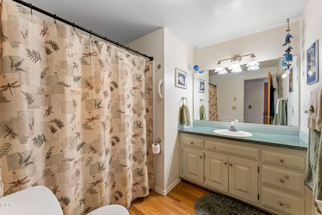 221 Village Lane, Grants Pass, OR 97527