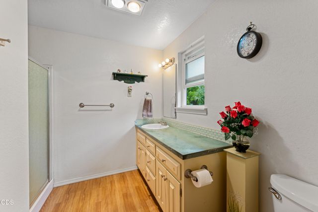 221 Village Lane, Grants Pass, OR 97527