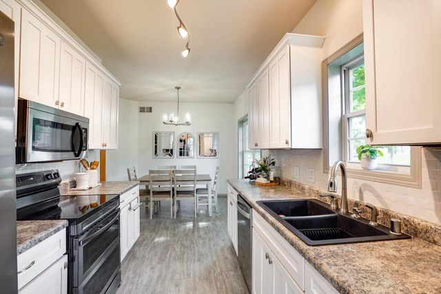 3833 Maple Grove Drive, Madison, WI 53719