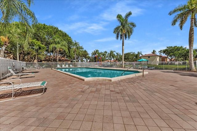 16138 Emerald Cove Rd, Weston, FL 33331