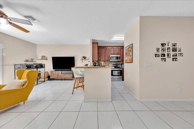 16138 Emerald Cove Rd, Weston, FL 33331