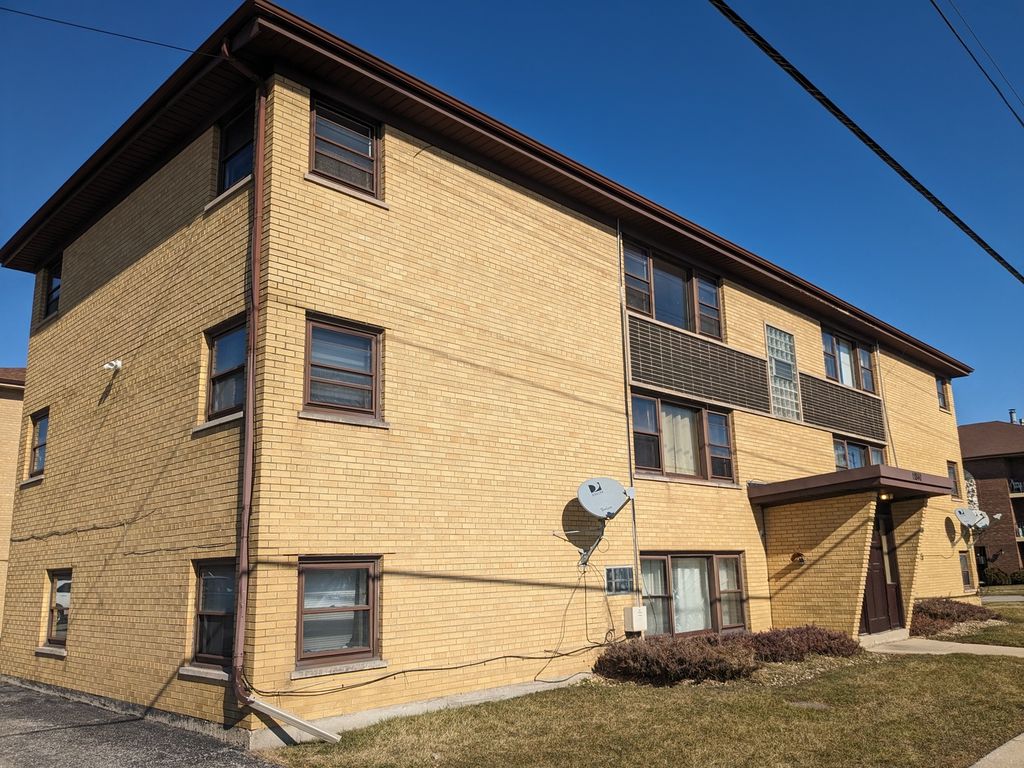 11840 S Karlov Avenue BW, Alsip, IL 60803