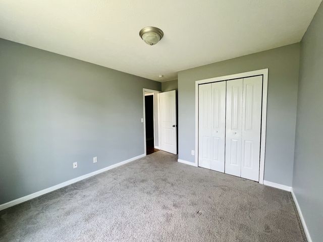 4560 Fall River Rd, Pulaski, TN 38478