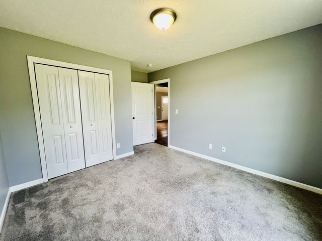 4560 Fall River Rd, Pulaski, TN 38478