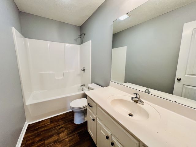 4560 Fall River Rd, Pulaski, TN 38478