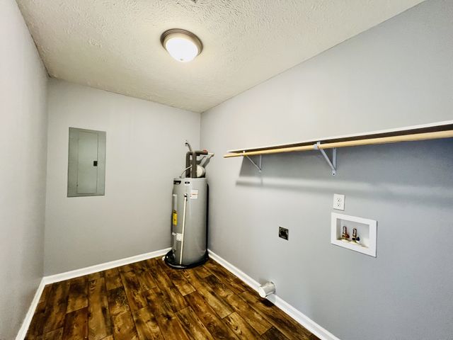 4560 Fall River Rd, Pulaski, TN 38478