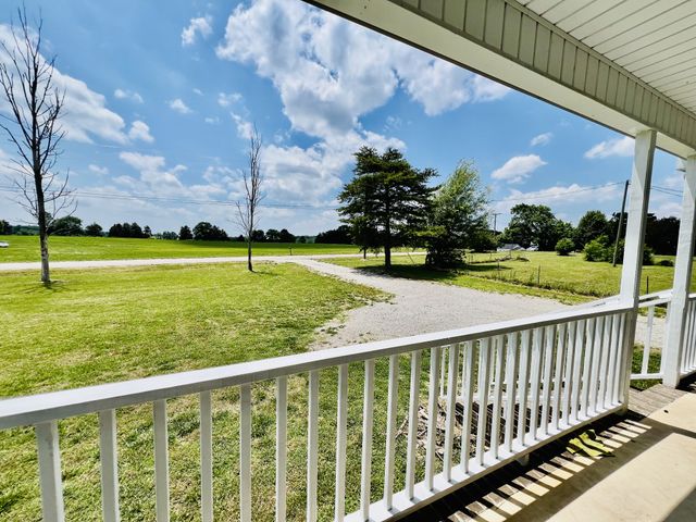 4560 Fall River Rd, Pulaski, TN 38478