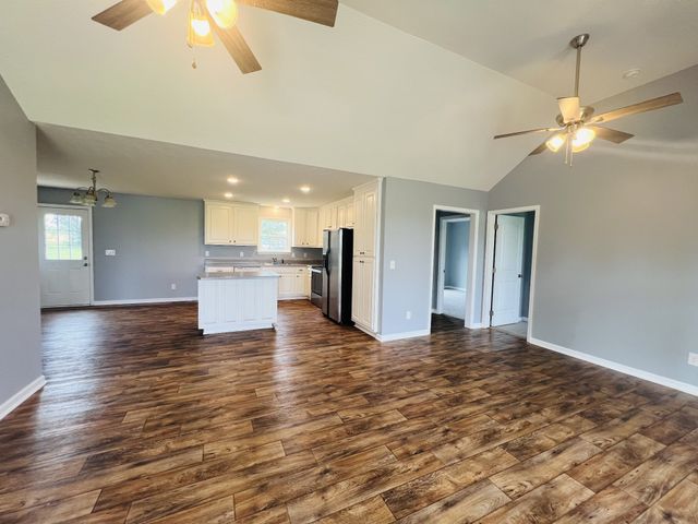4560 Fall River Rd, Pulaski, TN 38478