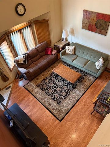 8819 Woodshire Drive, White Lake, MI 48386