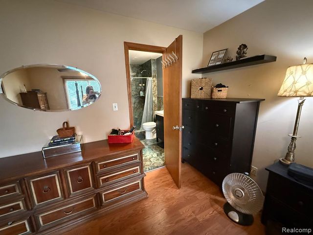 8819 Woodshire Drive, White Lake, MI 48386