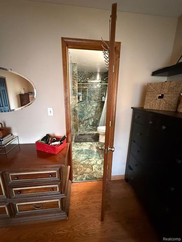 8819 Woodshire Drive, White Lake, MI 48386