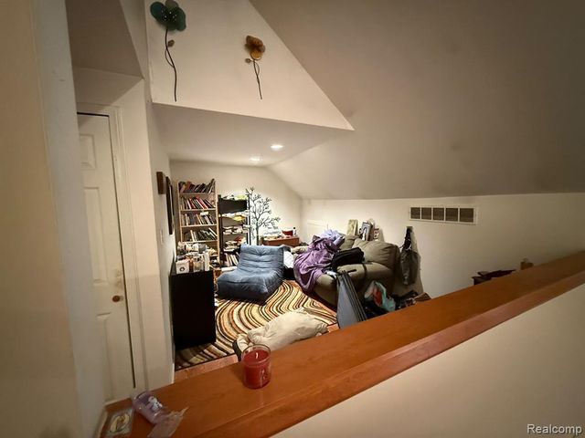 8819 Woodshire Drive, White Lake, MI 48386