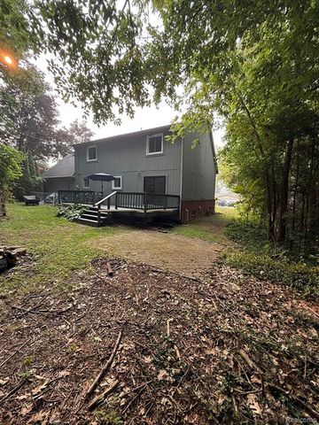 8819 Woodshire Drive, White Lake, MI 48386