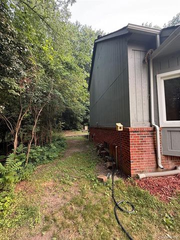 8819 Woodshire Drive, White Lake, MI 48386