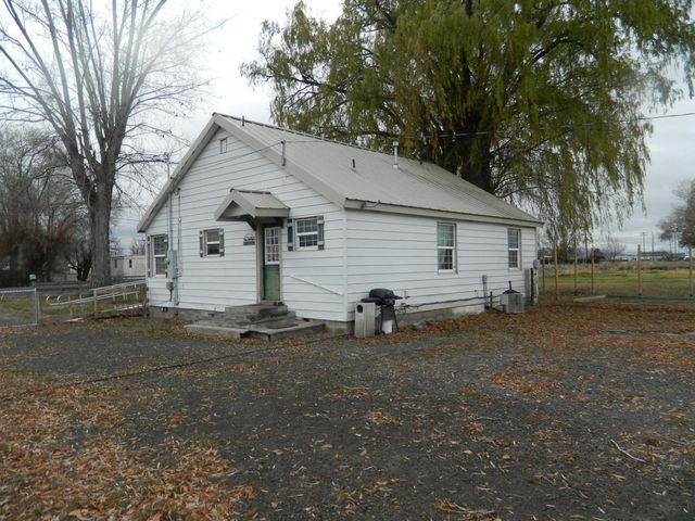 1267 Joe Wright Road, Klamath Falls, OR 97603