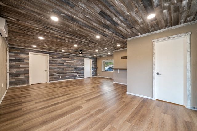 1702 Santa Fe Dr, Kingsville, TX 78363