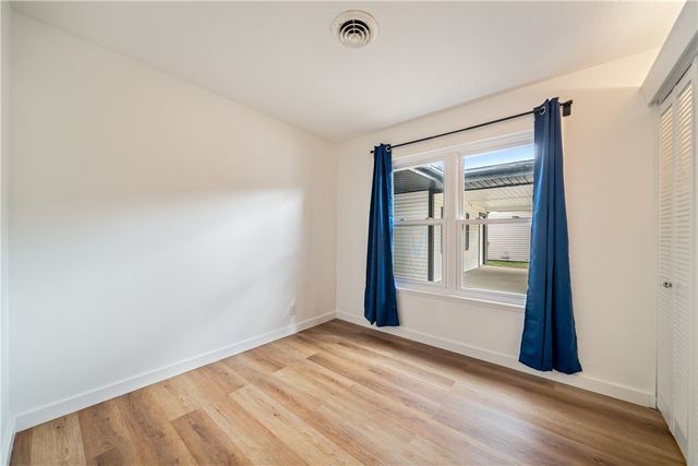 1702 Santa Fe Dr, Kingsville, TX 78363