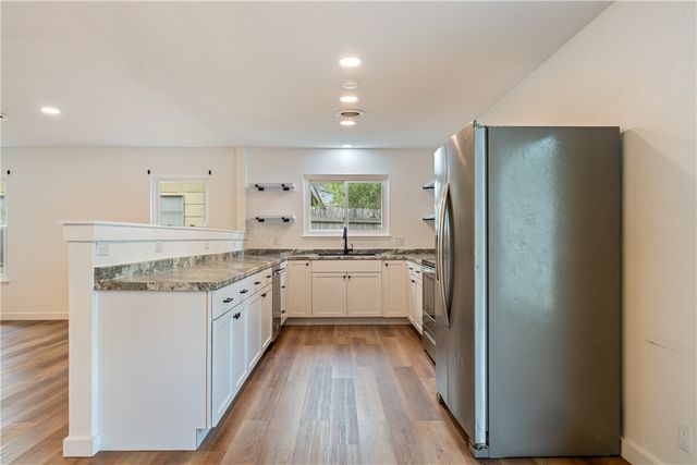 1702 Santa Fe Dr, Kingsville, TX 78363