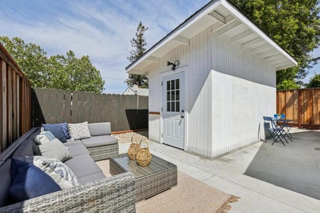 551 Newbridge Street, Menlo Park, CA 94025