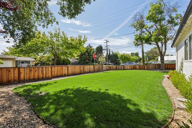 551 Newbridge Street, Menlo Park, CA 94025