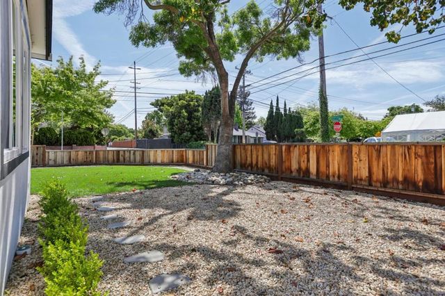 551 Newbridge Street, Menlo Park, CA 94025