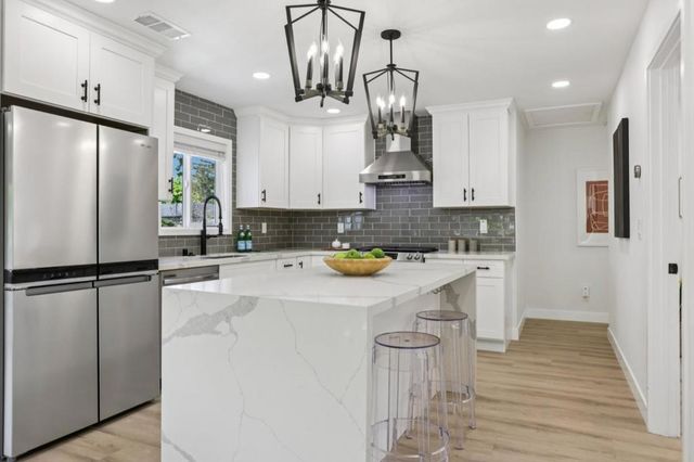 551 Newbridge Street, Menlo Park, CA 94025