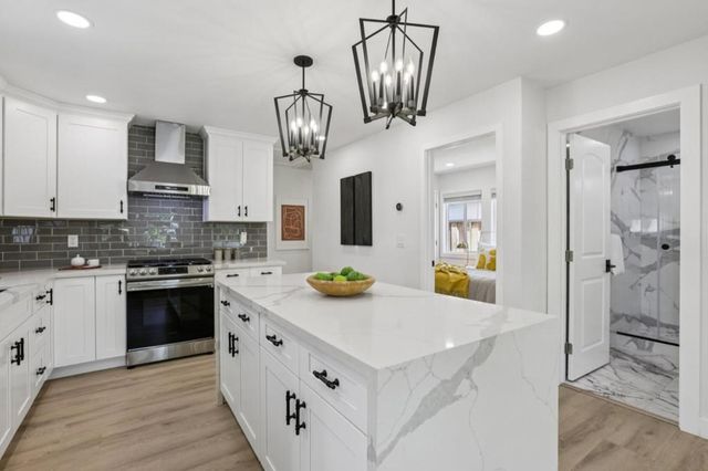 551 Newbridge Street, Menlo Park, CA 94025