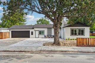 551 Newbridge Street, Menlo Park, CA 94025