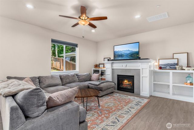 2518 79th Avenue SE, Tumwater, WA 98501