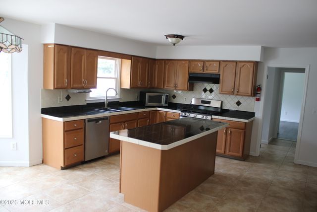 30 Mill Road, Manalapan, NJ 07726