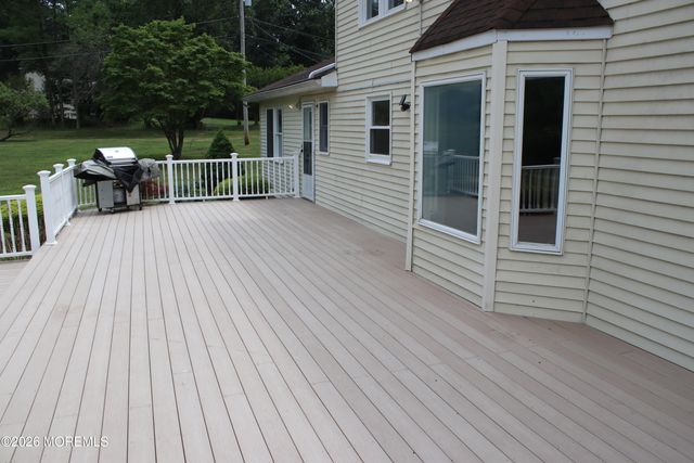 30 Mill Road, Manalapan, NJ 07726